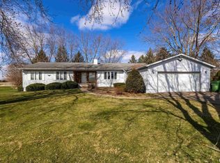 2661 Samuel Clemens Rd, Muscatine, IA 52761