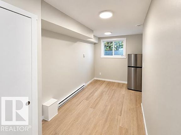 5th image of 12038 62nd St NW