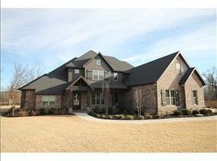 661 Tall Oaks Ct, Centerton, AR 72719