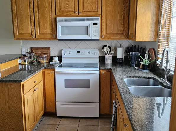 23278 Kelsey Ln, Waterloo, NE 68069