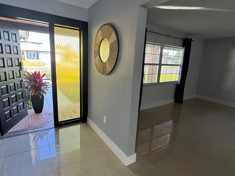 400 Capri Blvd — Photo 18