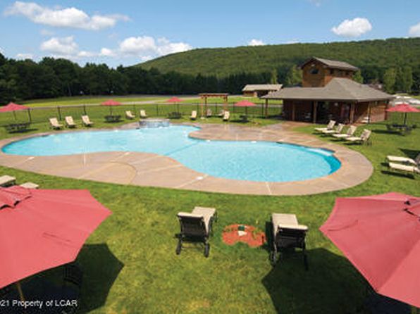 Community Of Eagle Rock Resort 18202 Real Estate 69 Homes For Sale Zillow