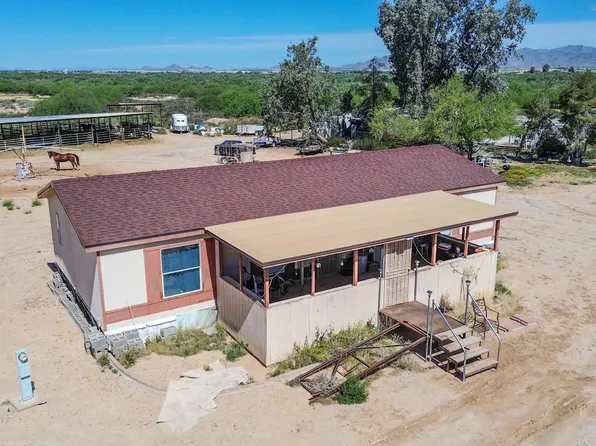 10718 S AIRPORT Road, Buckeye, AZ 85326