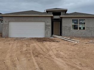 3820 Honeysuckle Dr, Carlsbad, NM 88220