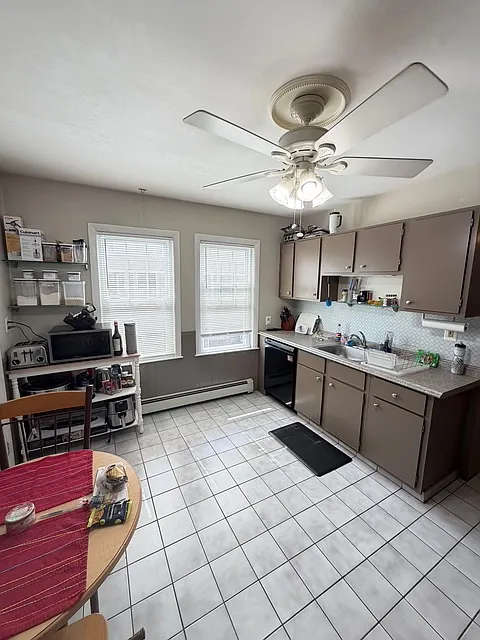 Building Photo - 71 Trowbridge St #1