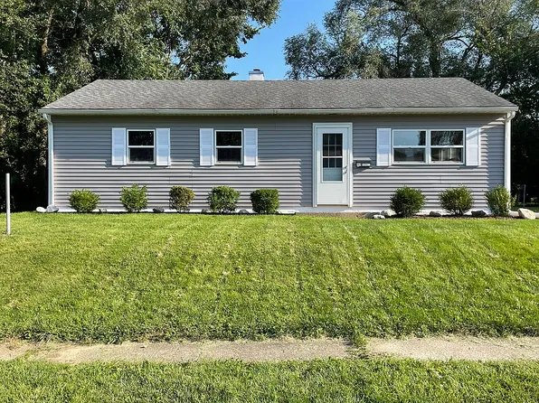 112 Radisson Rd, Marquette Heights, IL 61554