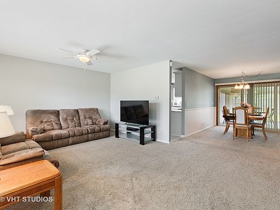 3rd image of 718 Coral Ave