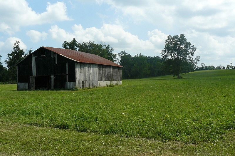 2nd image of 242 Meadowbrook Rd