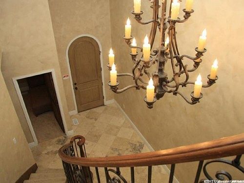 3rd image of 1435 E Highland Woods Ct