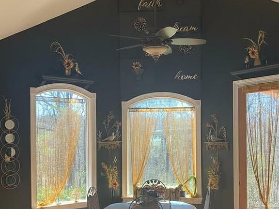 5th image of 700 Constellation Dr