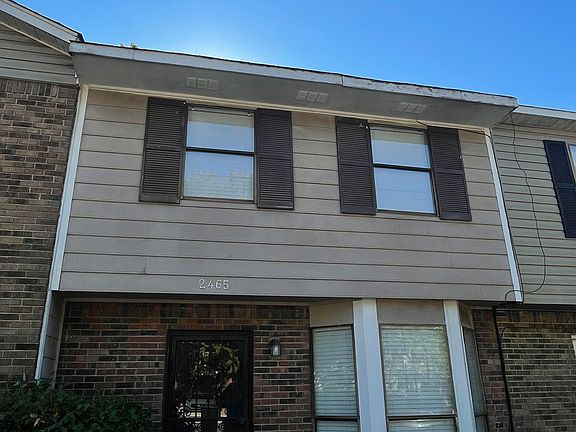 2nd image of 2465 Hampstead Dr
