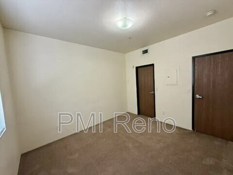 Big Horn Apartments — Photo 32