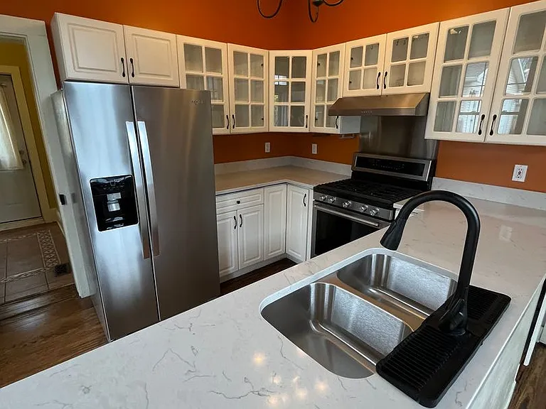 348 S Morton St — Photo 18