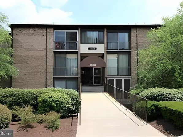 7804 Hanover Pkwy, Greenbelt, MD 20770