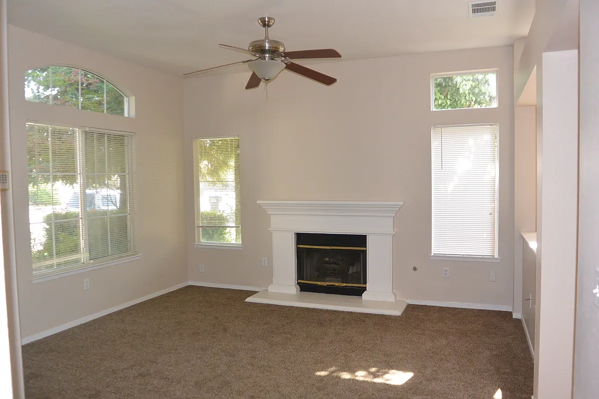 Building Photo - 5433 W La Vida Ct