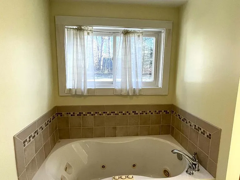 732 Highland Ave — Photo 4