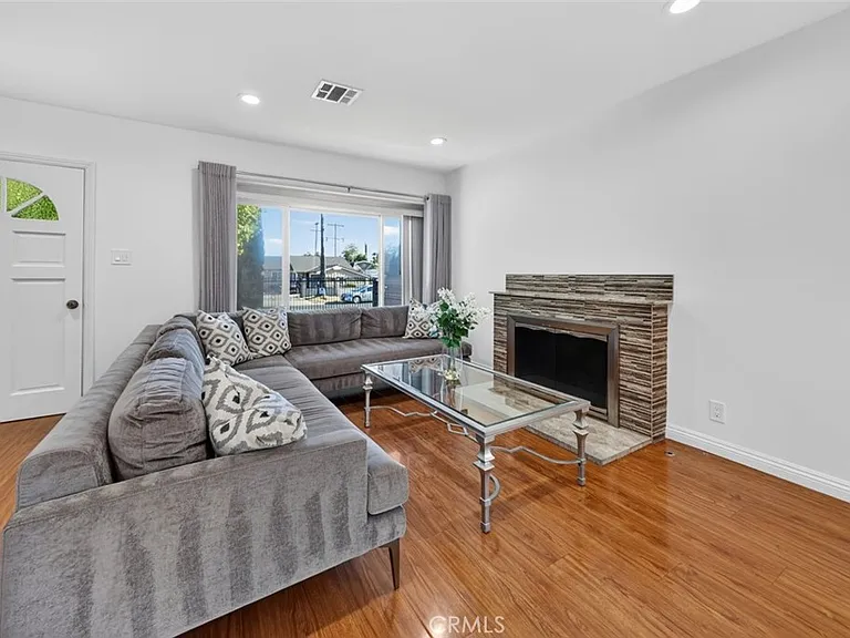 11407 Delano St — Photo 9