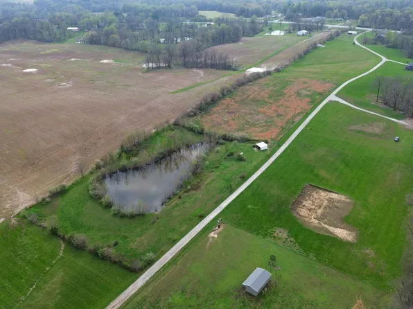 Greenfield Ln, New Harmony, IN 47631