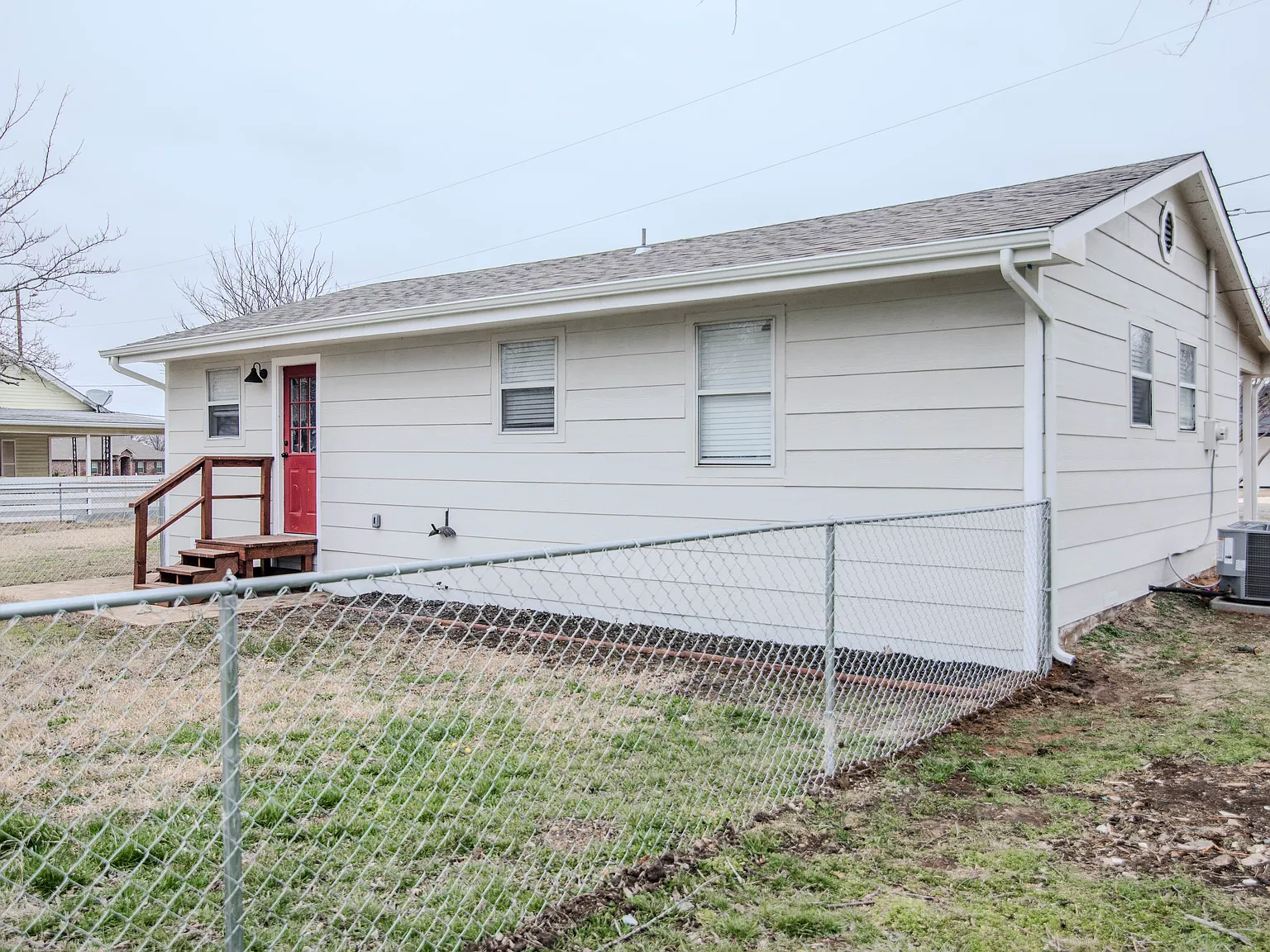 3 bed, 912 sqft, $1,250 — Photo 4