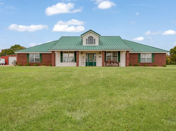 1005 Us Highway 82 E, Blossom, TX 75416