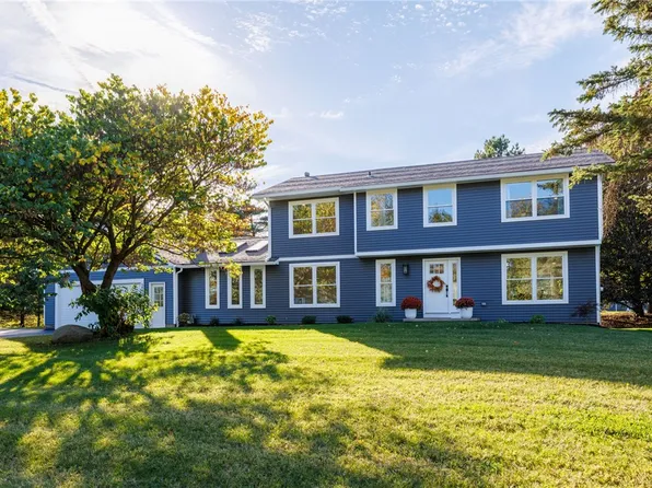 5863 Hopewell Dr, Ontario, NY 14519