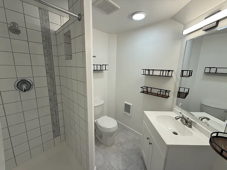 4207 Phinney Ave N #B — Photo 8