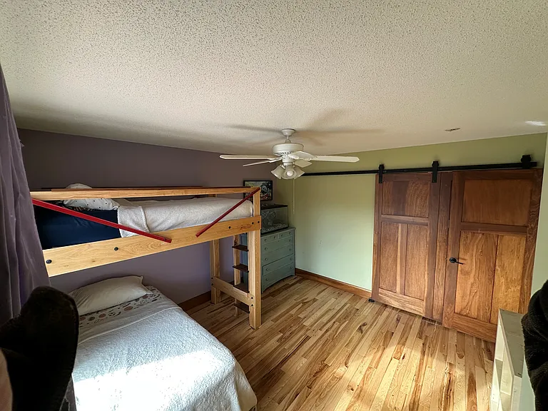 1128 Creekside Cir — Photo 29