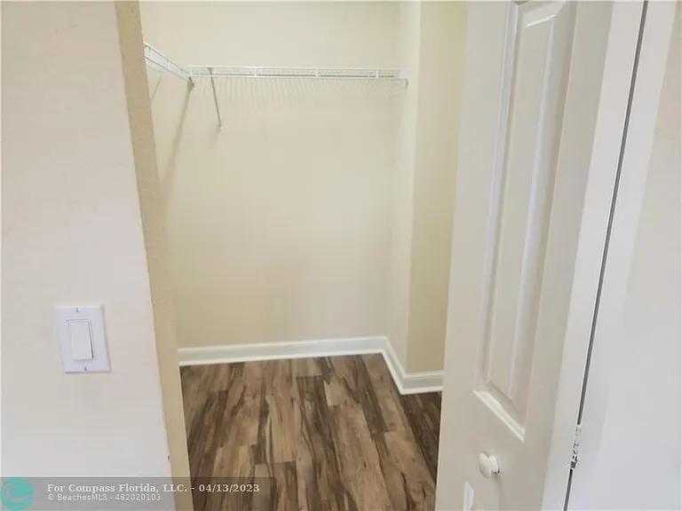 6094 Live Oak Ct #A — Photo 7