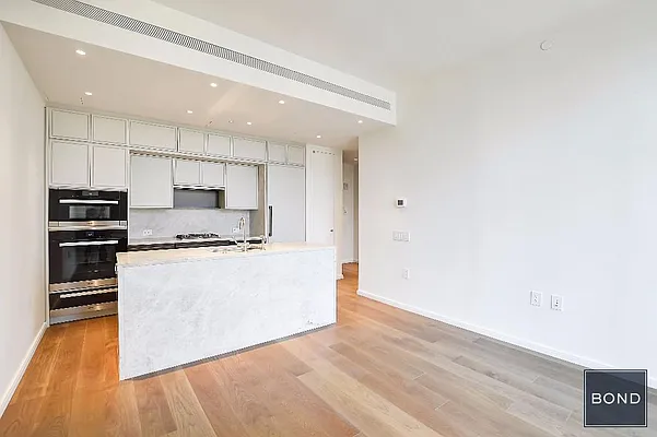 Rented by Bond New York | media 9