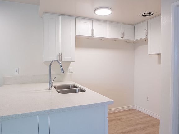 5th image of 16433 Woodruff Ave APT 35C