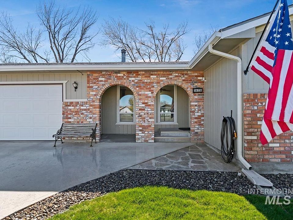 1st image of 1419 Loraine Cir