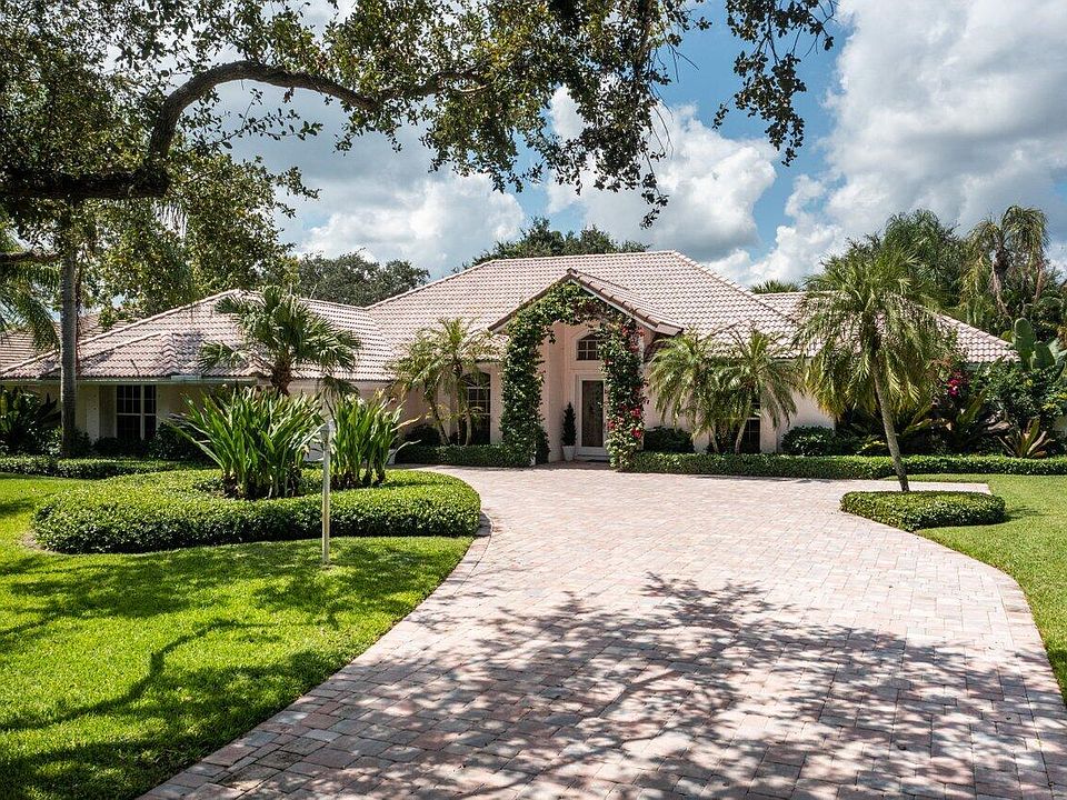 1st image of 18504 SE Heritage Oaks Ln