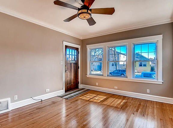4th image of 1031 S Harvey Ave