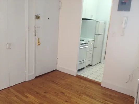 Rented by Cast Iron Real Estate | media 25