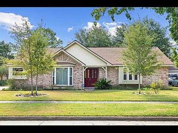 337 Dawn Hill Dr, Friendswood, TX 77546