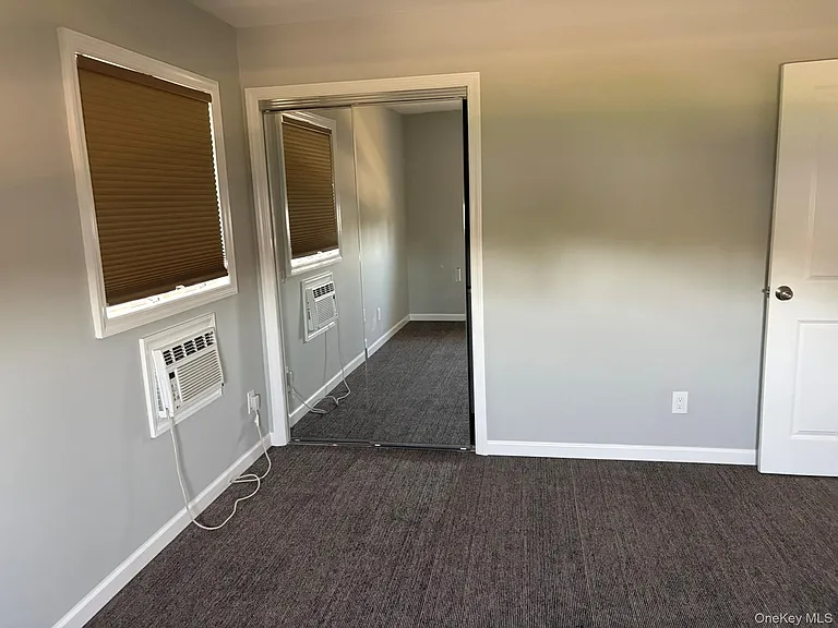 393 N Virginia Ave — Photo 14