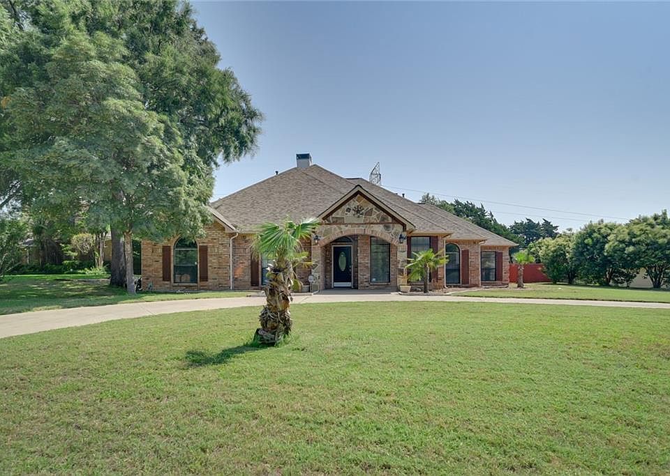 1st image of 1710 Crescent Ln