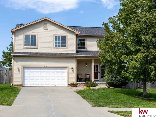 1504 Halifax St, Bellevue, NE 68123