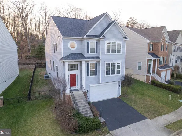 3301 Eagle Ridge Dr, Woodbridge, VA 22191