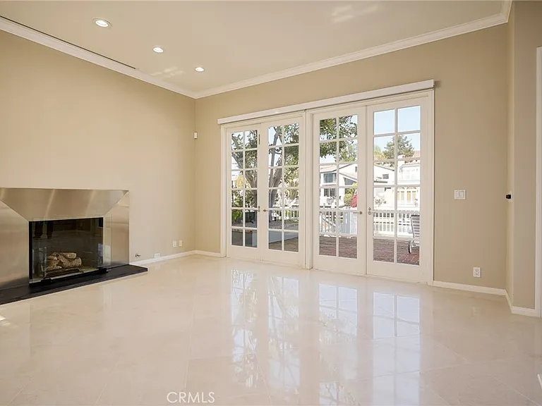 736 Harbor Island Dr — Photo 17