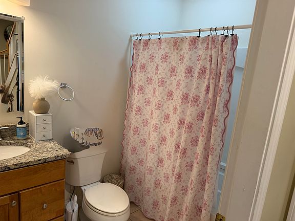 4th image of 21 East Pearl Street #2