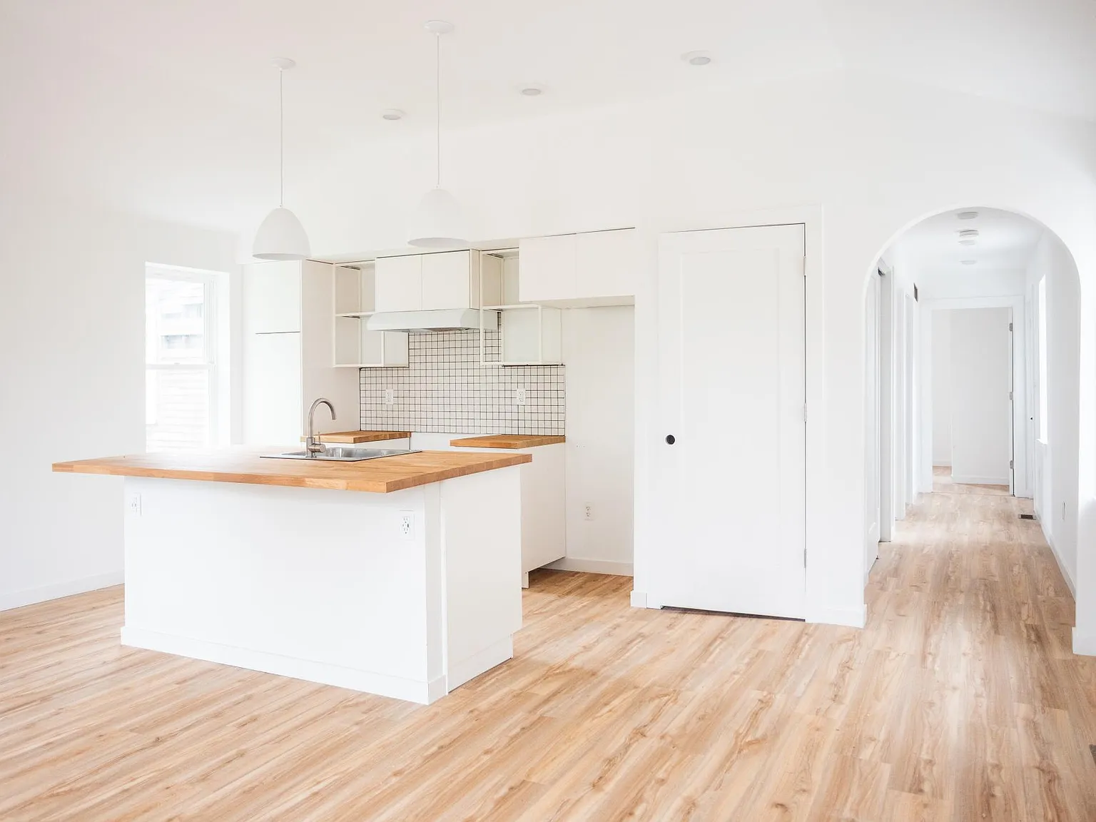 2 bed, $1,800 — Photo 2