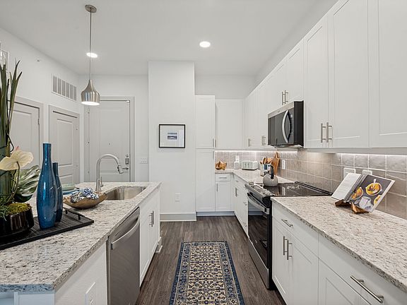 4th image of 4500 Windhaven Pkwy #2467