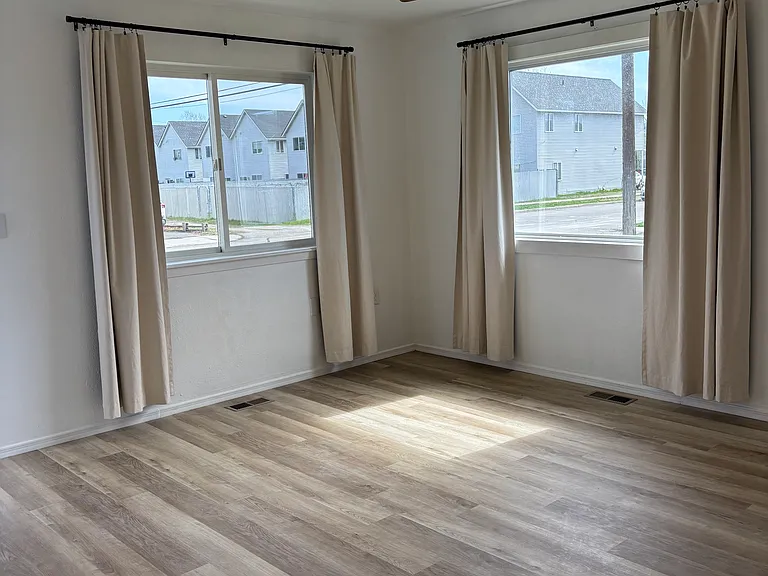 1117 N Cook St — Photo 3
