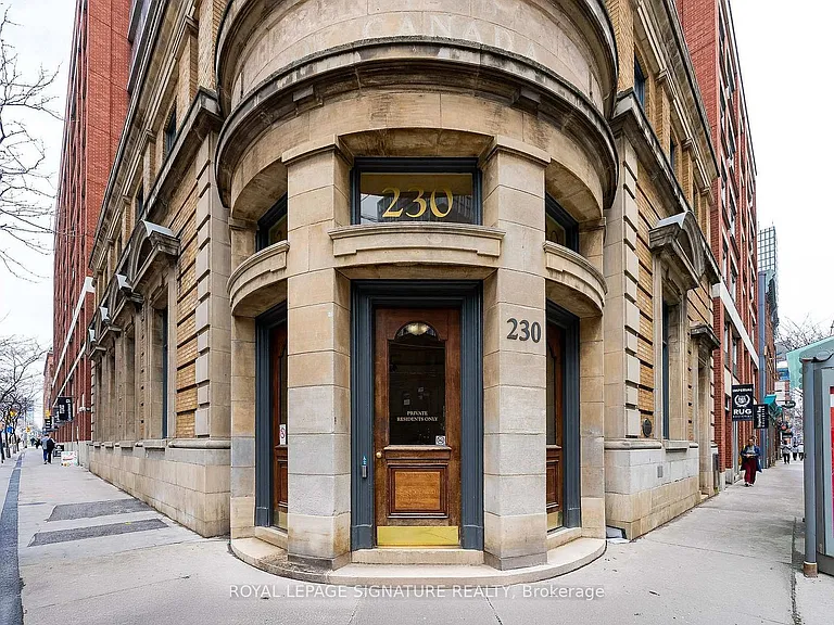 230 King St E #321 — Photo 1