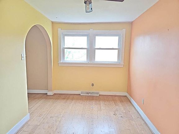 5th image of 1612 E Cleveland Ave