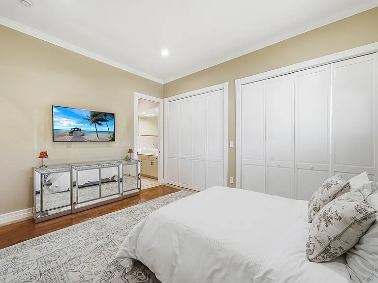 10270 SW 58th St — Photo 57