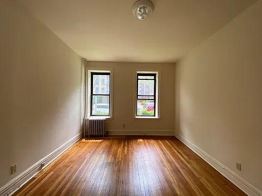 Rented by Contact Realty | media 2