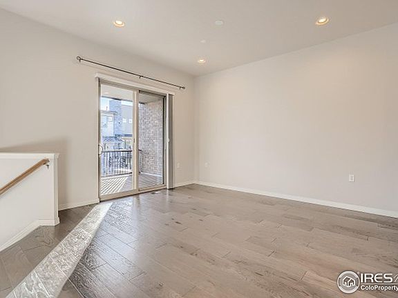 5th image of 1062 Johnson Ln