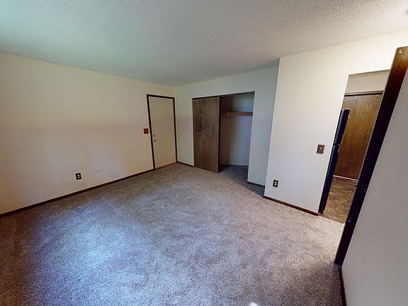 4th image of 16655 Washington St NE